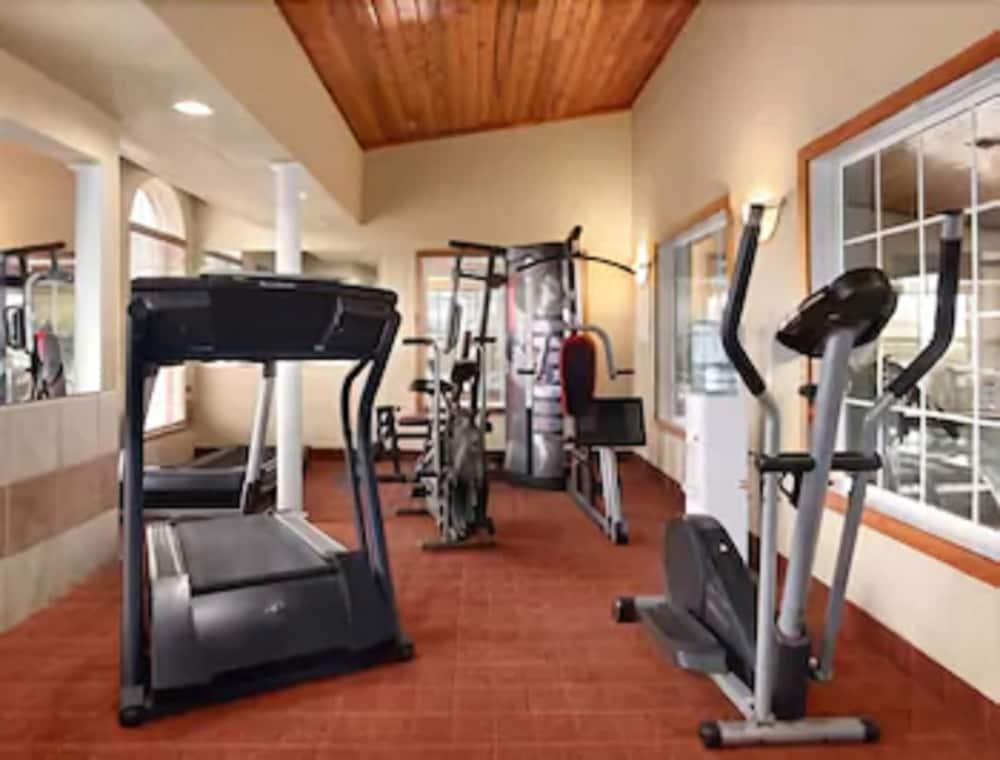 Ramada By Wyndham 3*