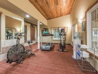 Ramada By Wyndham Hotel 3*