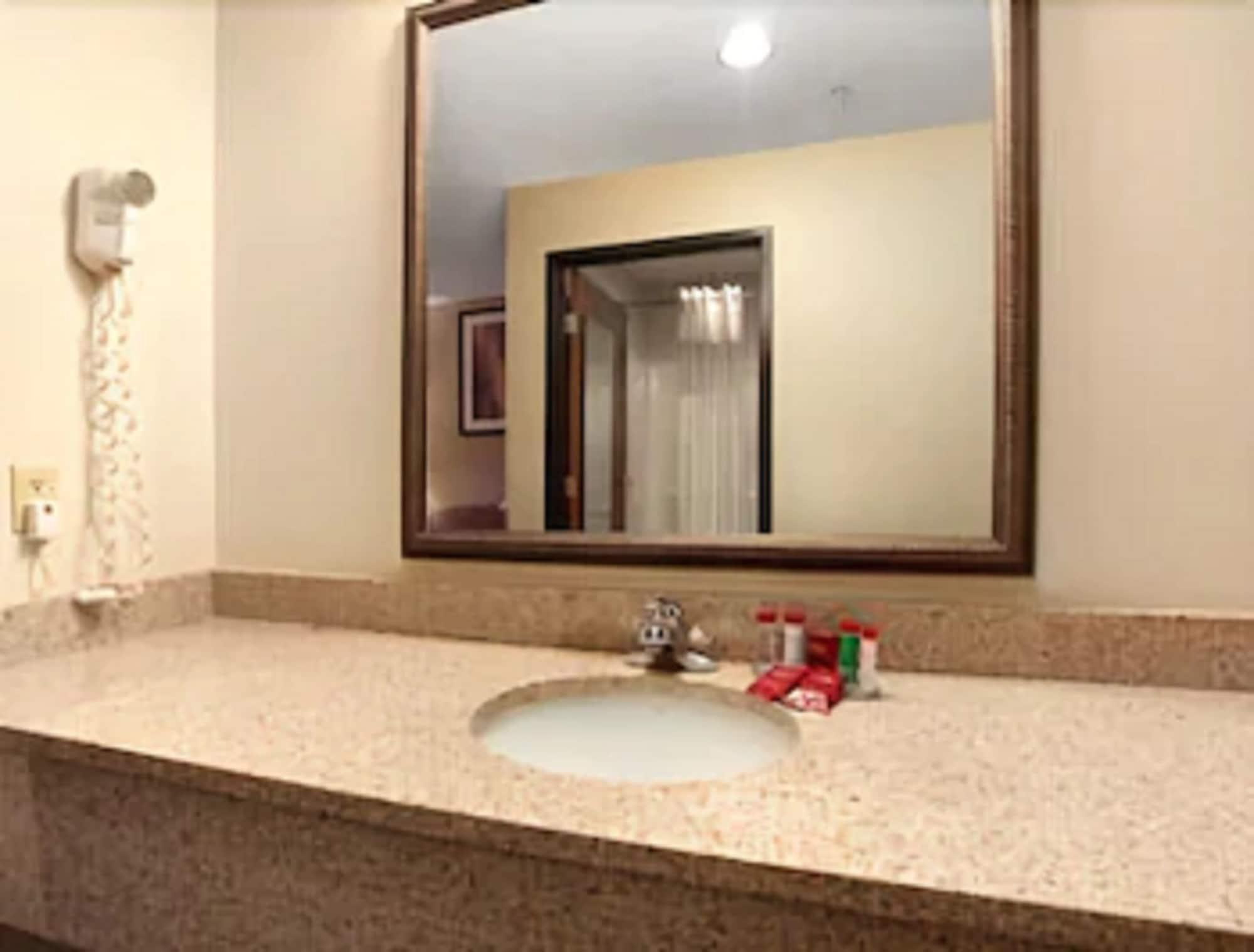 Ramada By Wyndham 3*